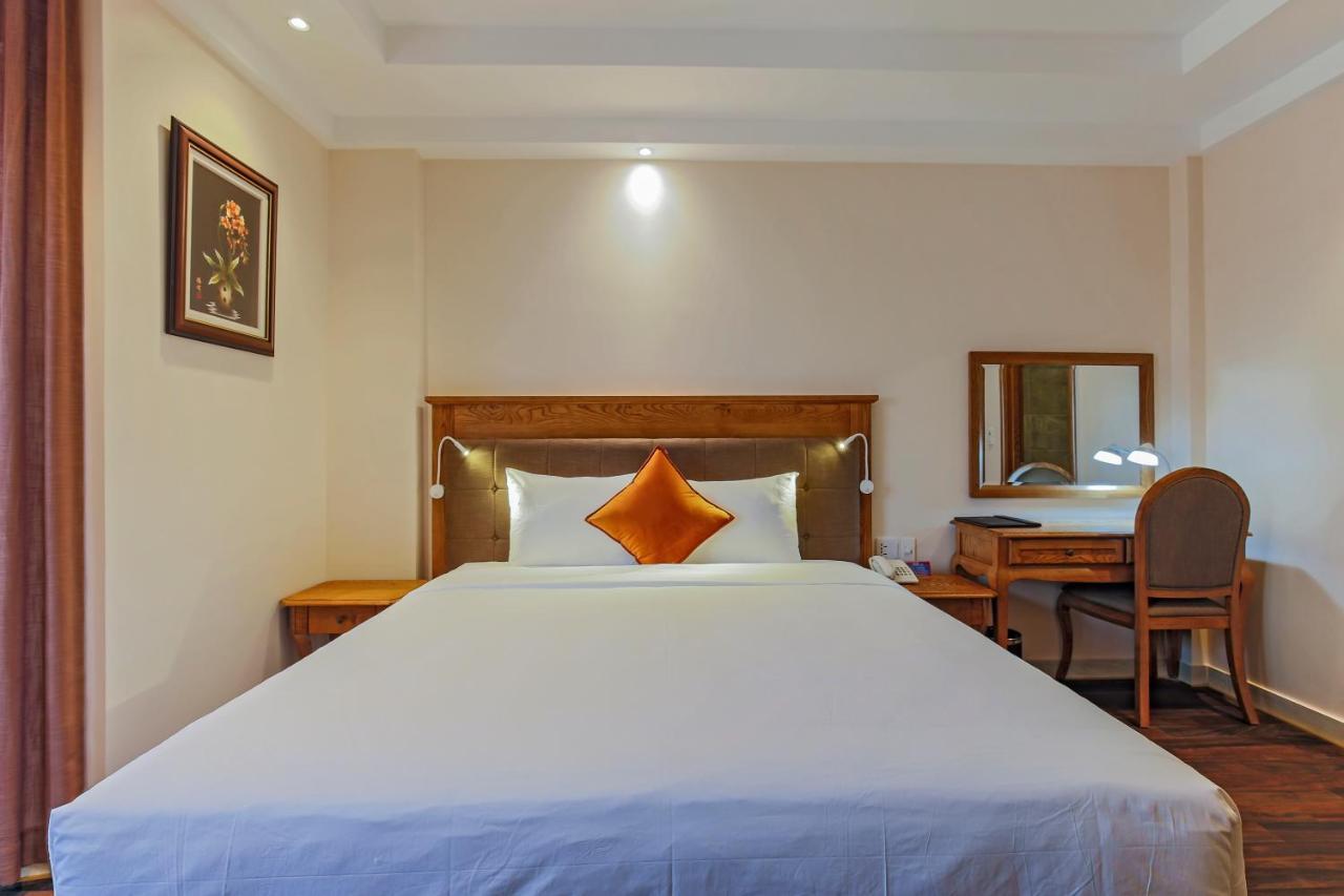 Hoang Lan Hotel Ho Şi Min Exterior foto