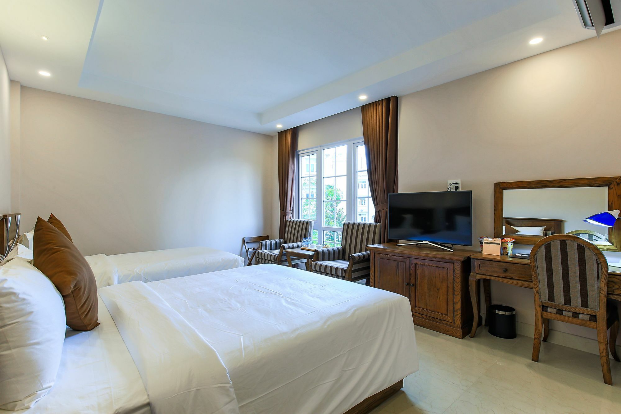 Hoang Lan Hotel Ho Şi Min Exterior foto