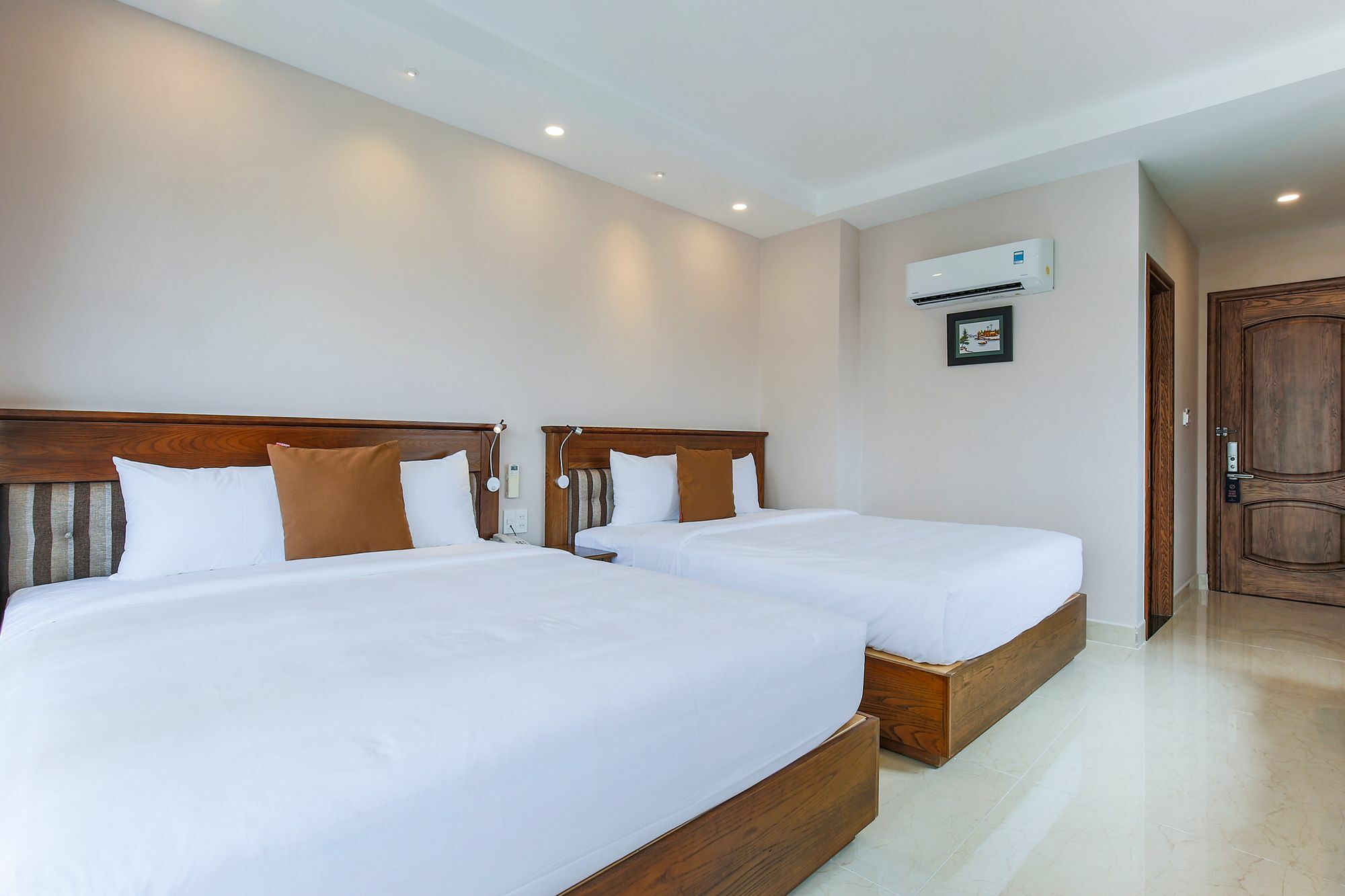 Hoang Lan Hotel Ho Şi Min Exterior foto