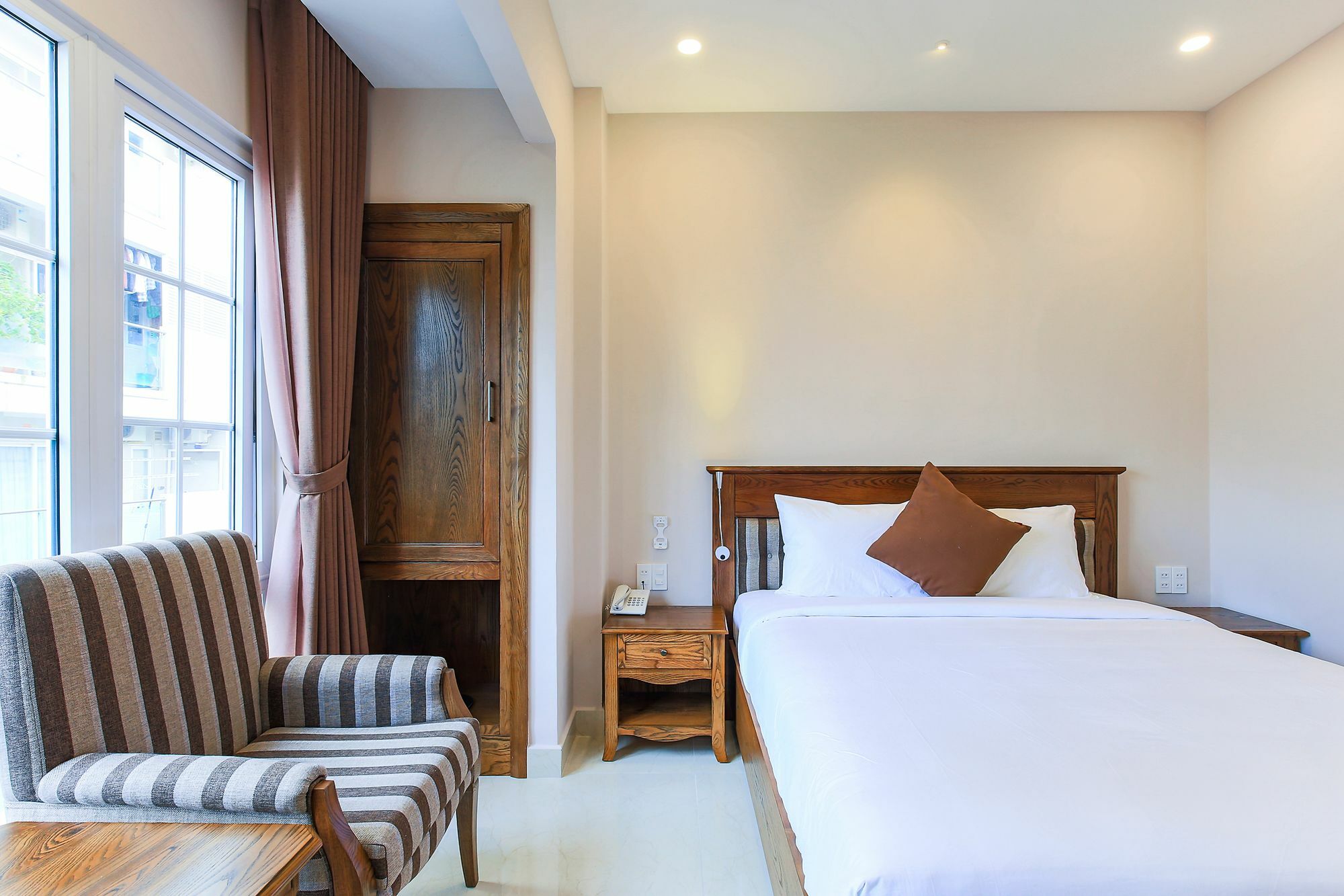 Hoang Lan Hotel Ho Şi Min Exterior foto