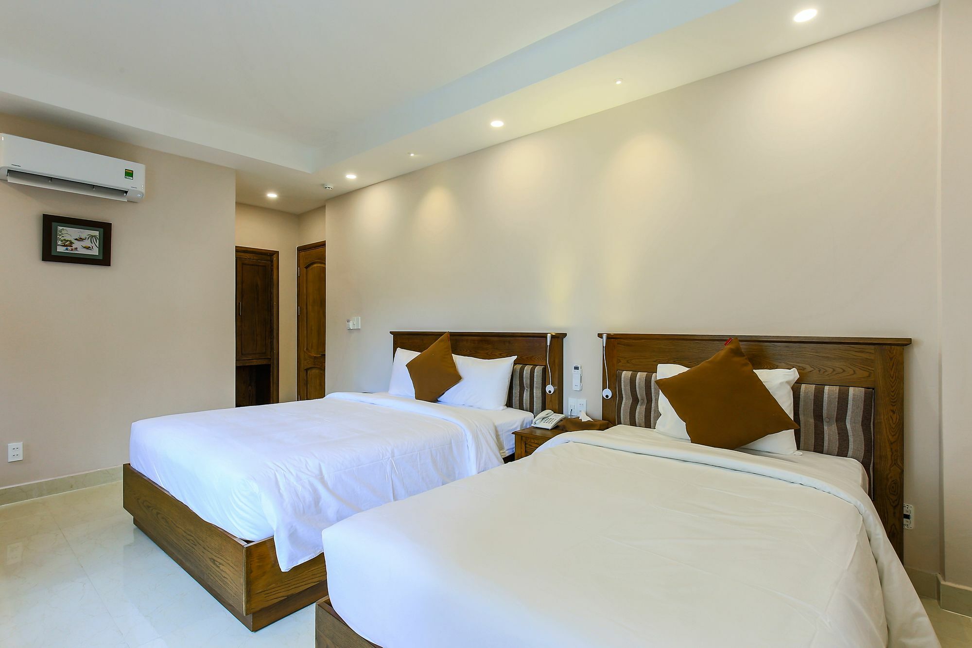 Hoang Lan Hotel Ho Şi Min Exterior foto