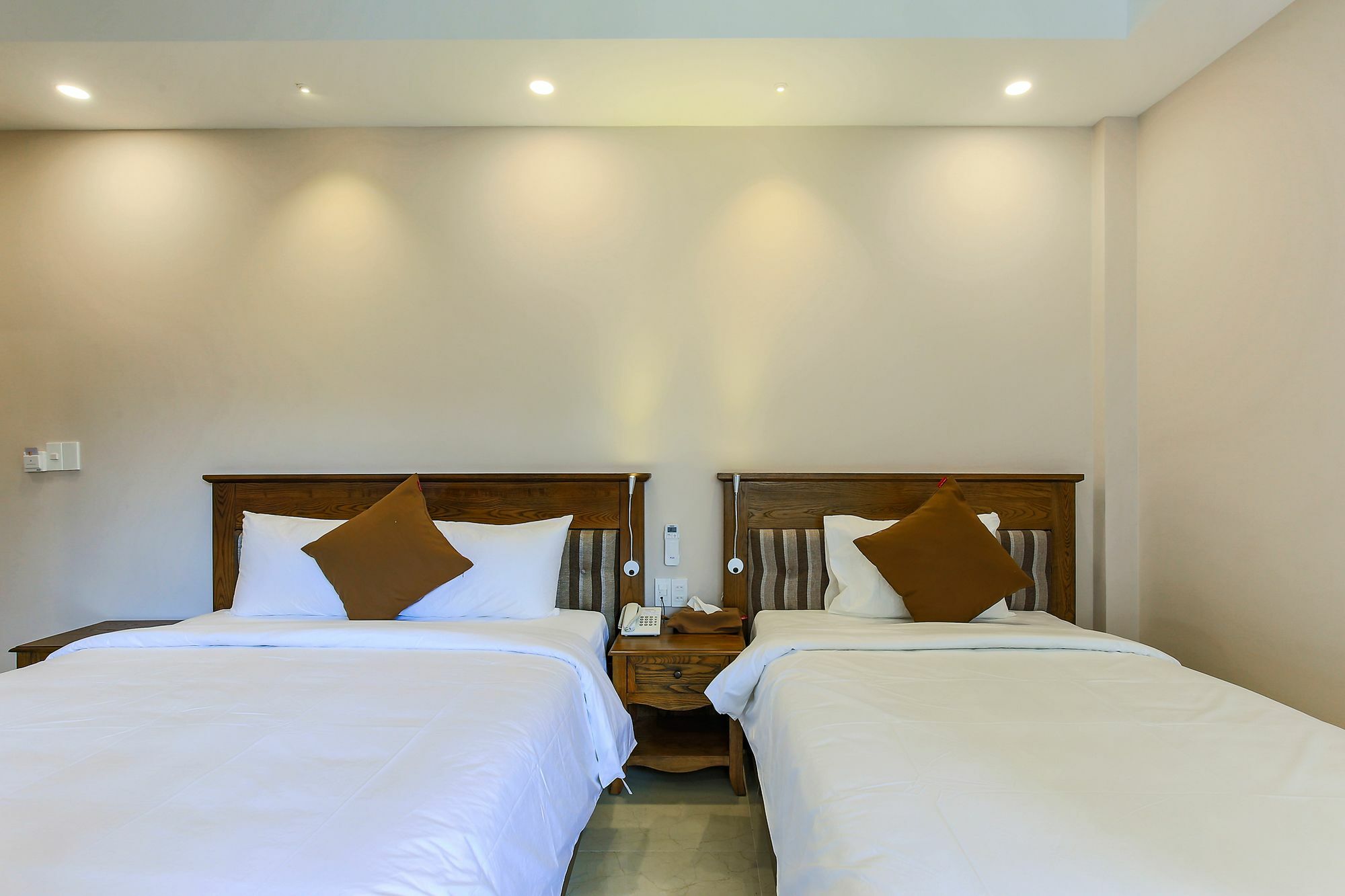 Hoang Lan Hotel Ho Şi Min Exterior foto