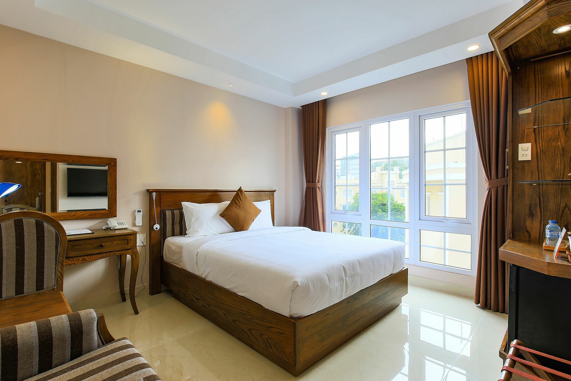 Hoang Lan Hotel Ho Şi Min Exterior foto