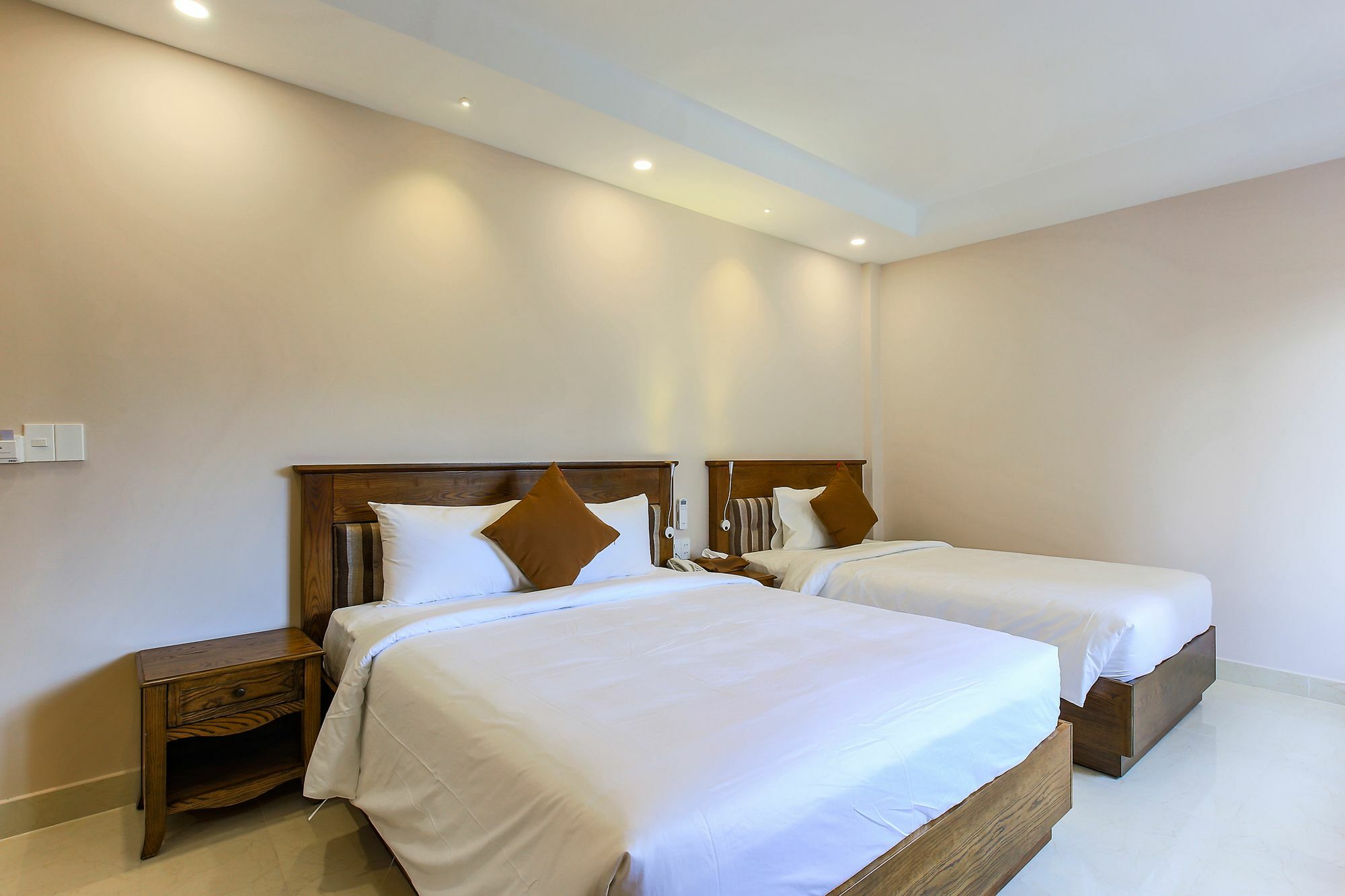 Hoang Lan Hotel Ho Şi Min Exterior foto